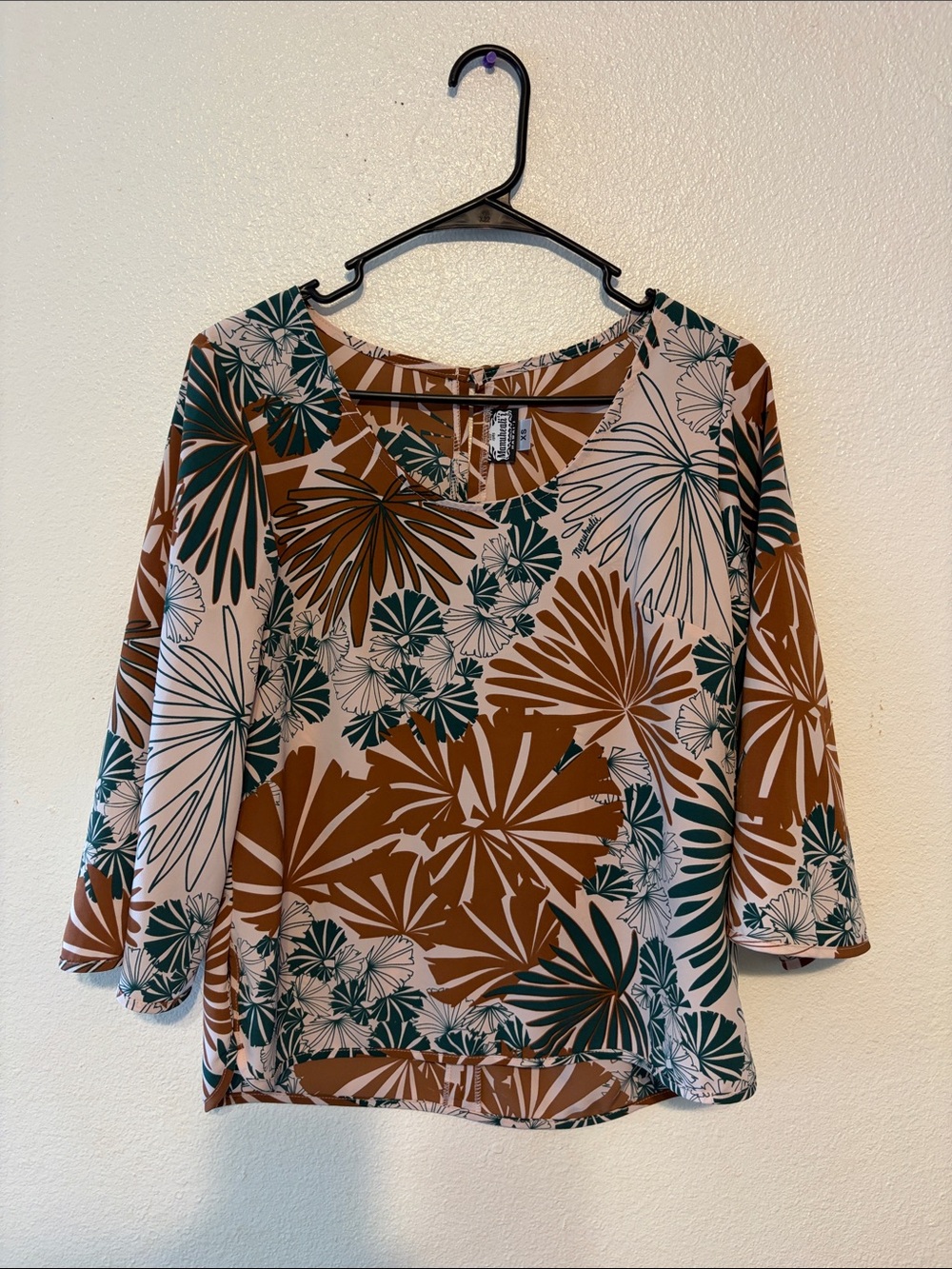 Manuhealii Floral V-Neck Blouse - Rust, Green & Cream